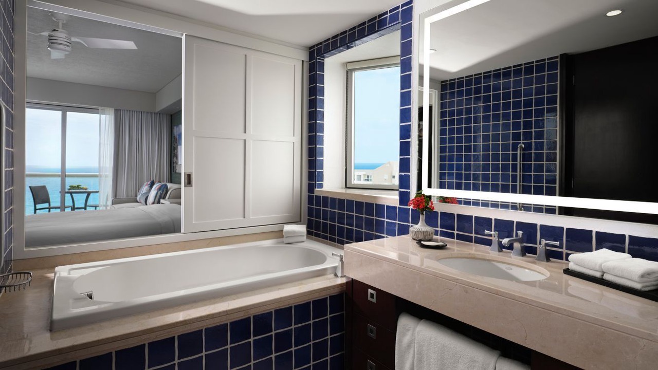 Photo of Bathroom in La Isla