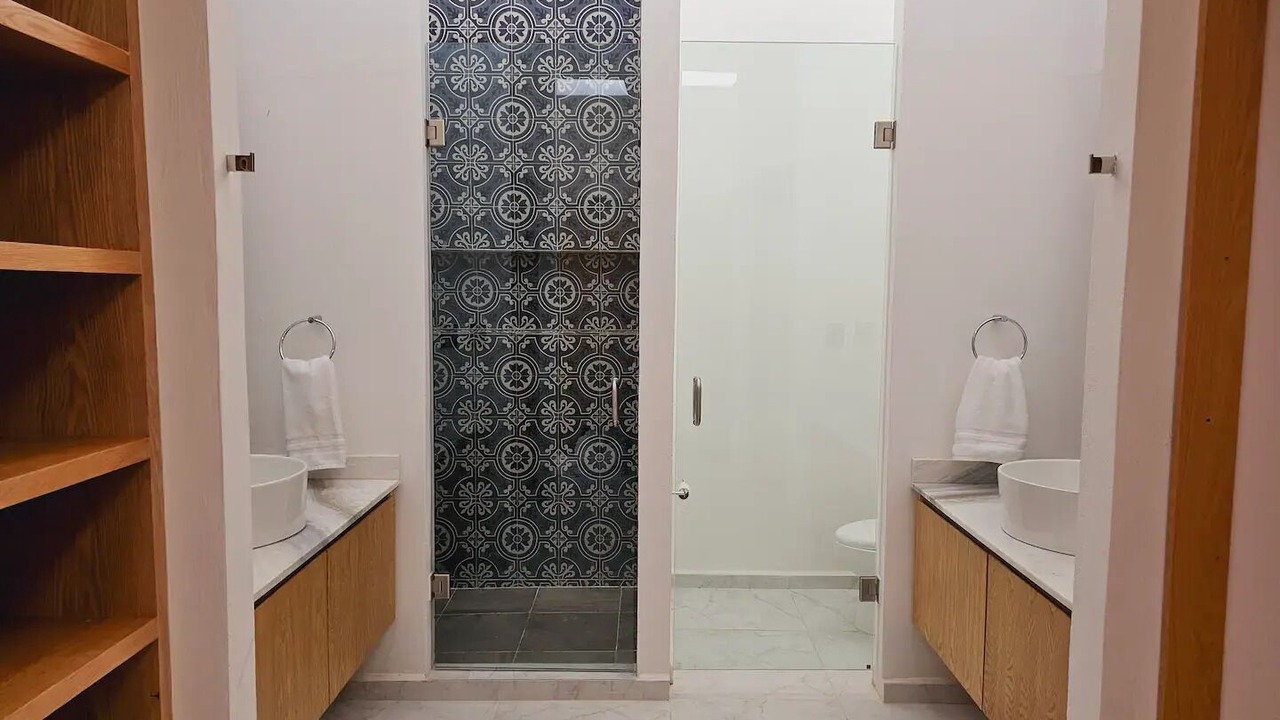 Photo of Bathroom in Xetna