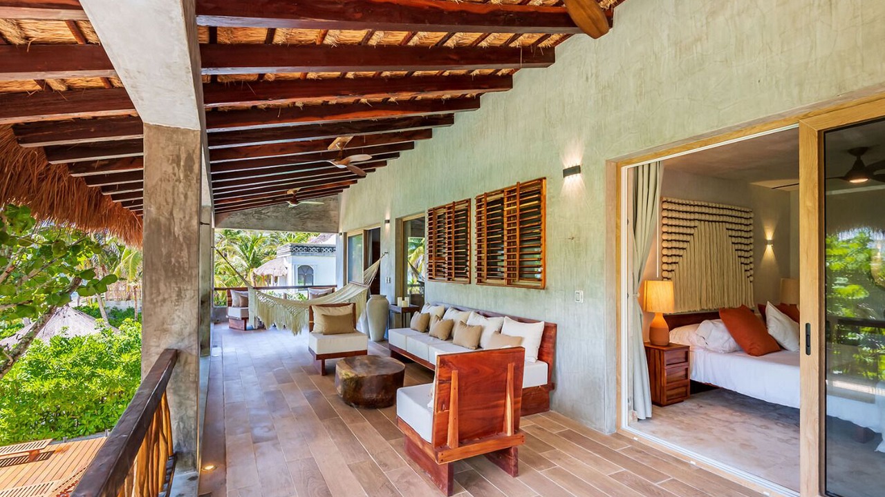Photo of Patio Balcony in Soliman Bay