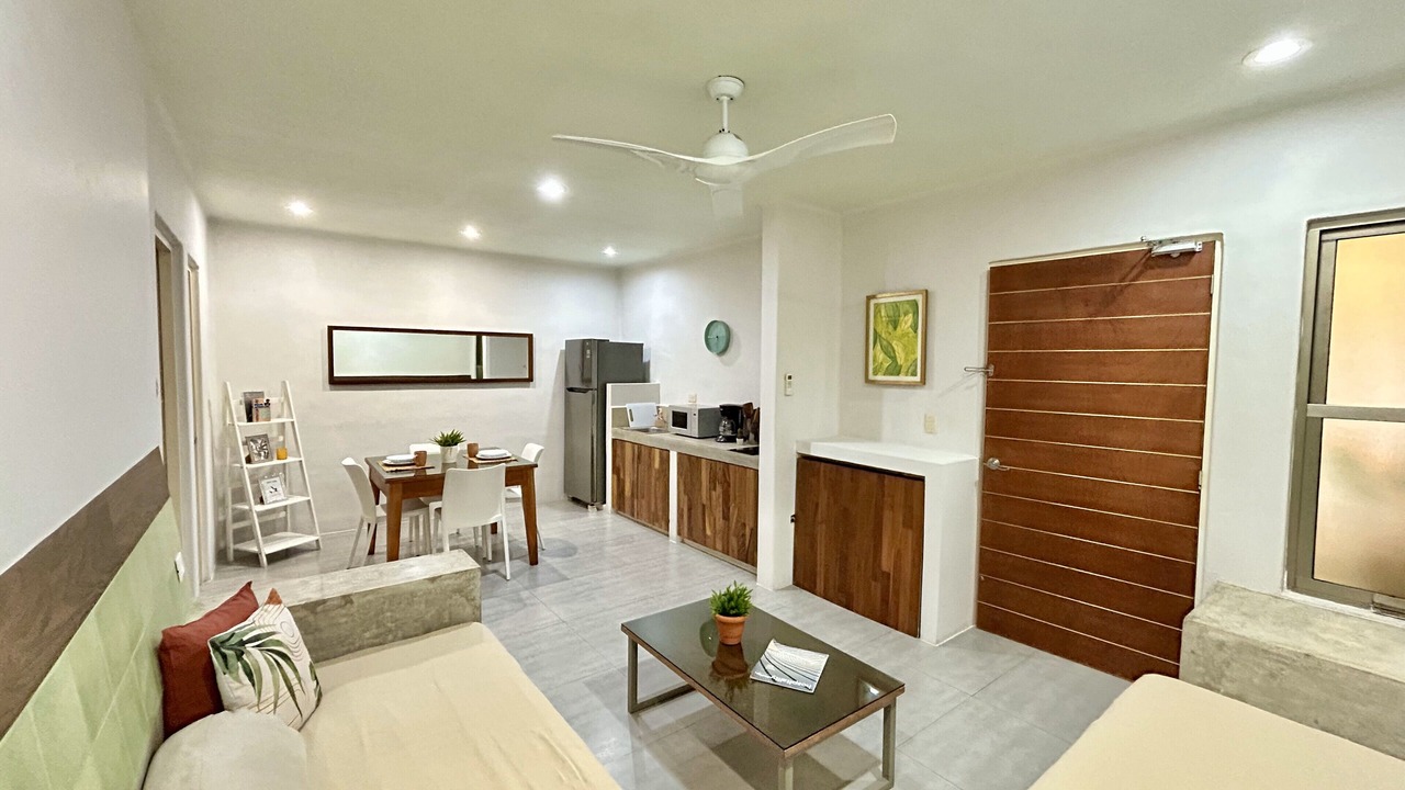 Photo of Livingroom in 12th Street