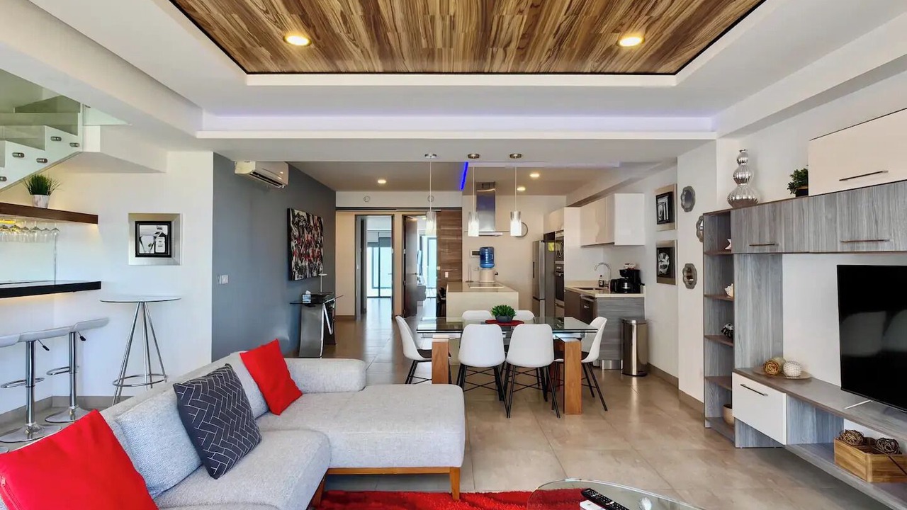 Photo of Livingroom in 12th Street