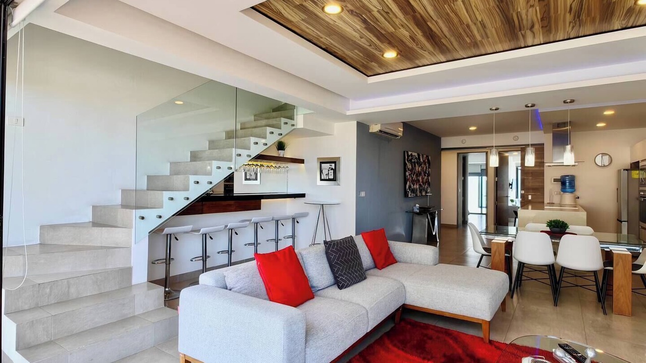 Photo of Livingroom in 12th Street
