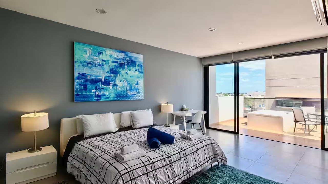 Photo of Bedroom in 12th Street