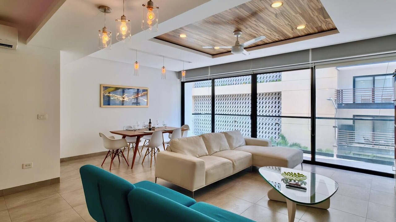 Photo of Livingroom in 12th Street