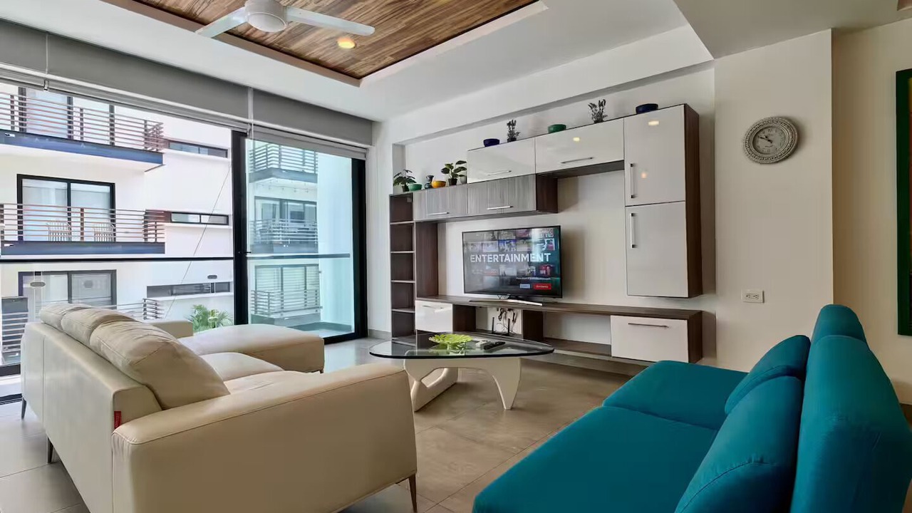 Photo of Livingroom in 12th Street