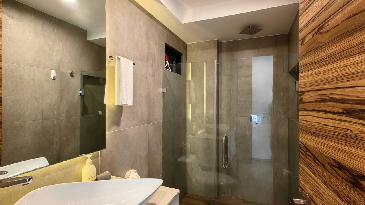 Photo of Bathroom in 12th Street