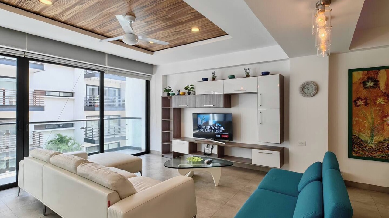 Photo of Livingroom in 12th Street