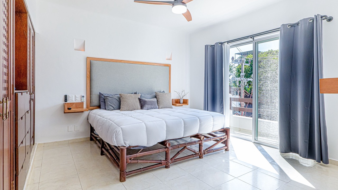 Photo of Bedroom in 12th Street