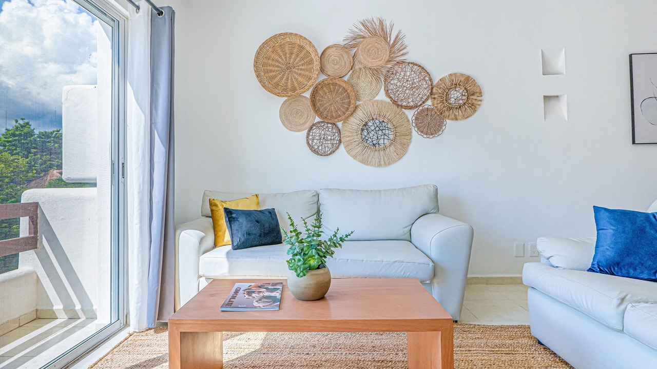 Photo of Livingroom in 12th Street