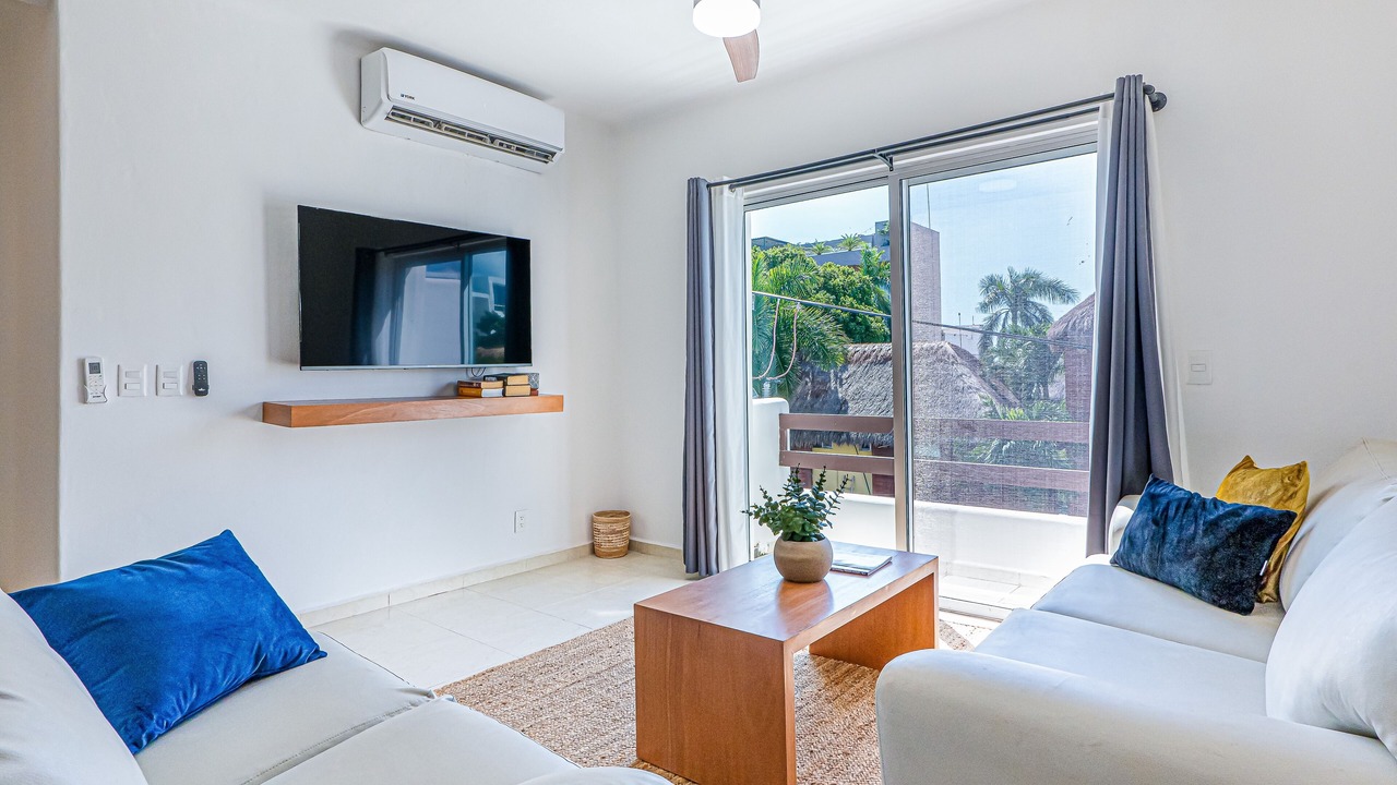 Photo of Livingroom in 12th Street