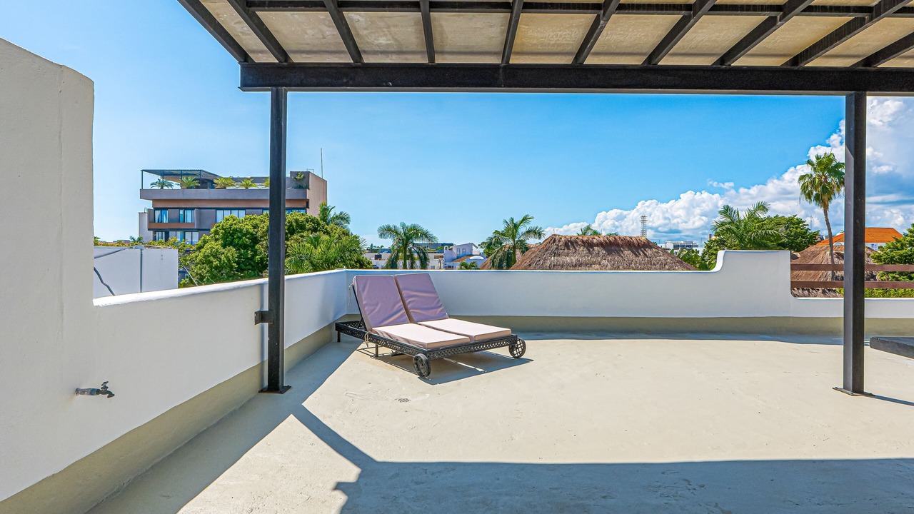 Photo of Patio Balcony in 12th Street