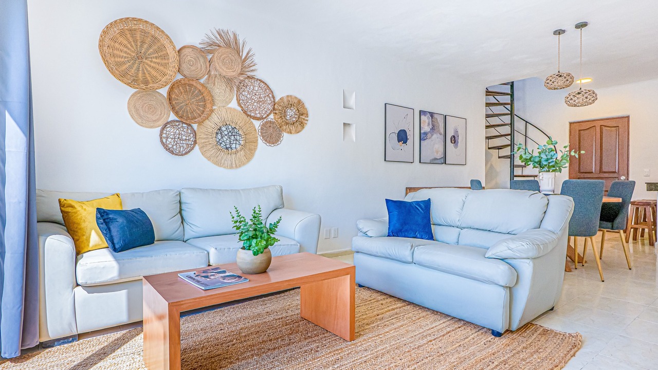 Photo of Livingroom in 12th Street