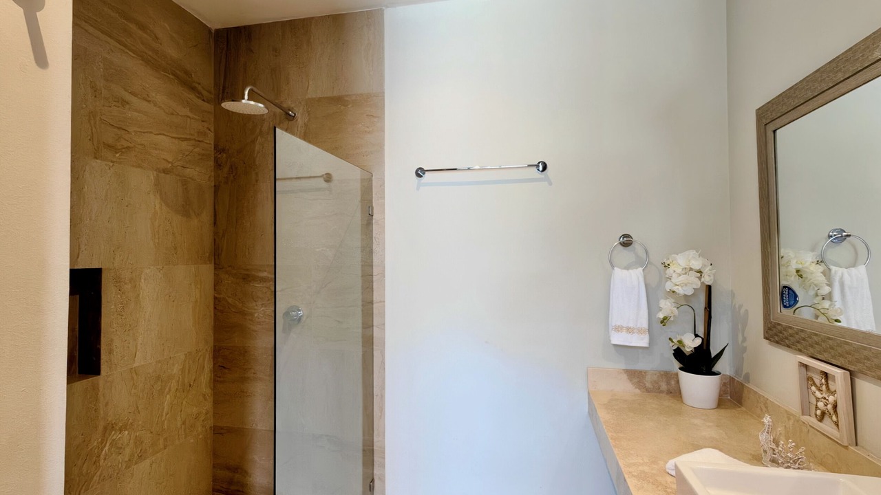 Photo of Bathroom in Kantenah