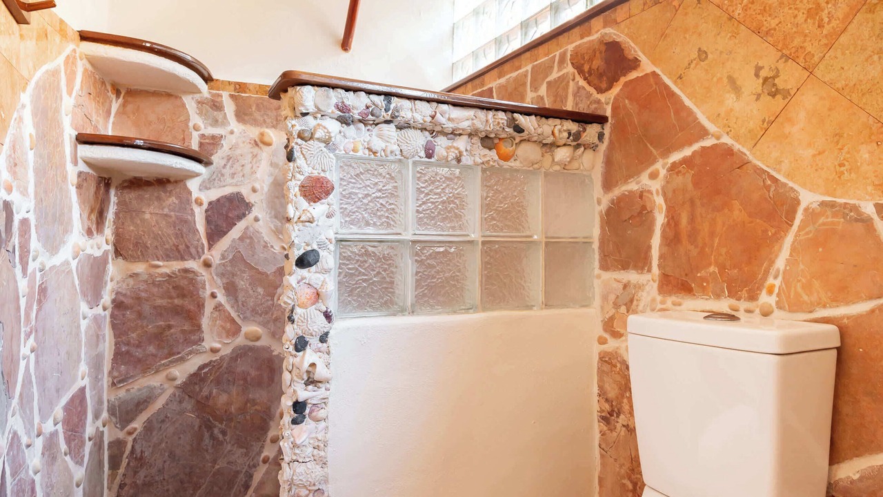 Photo of Bathroom in Salinas