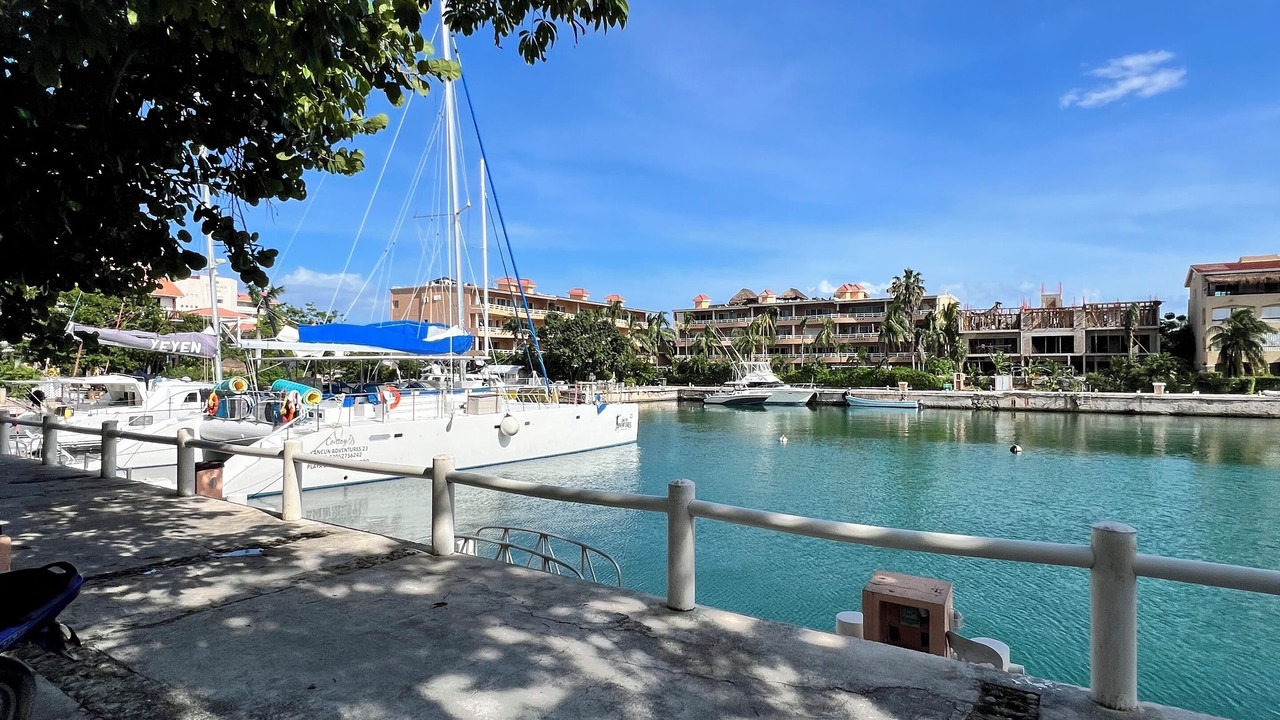 Photo of Others in Puerto Aventuras