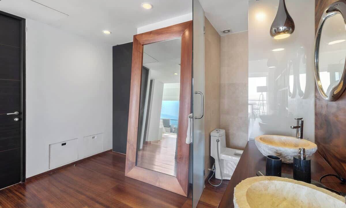 Photo of Bathroom in North Hotel Zone