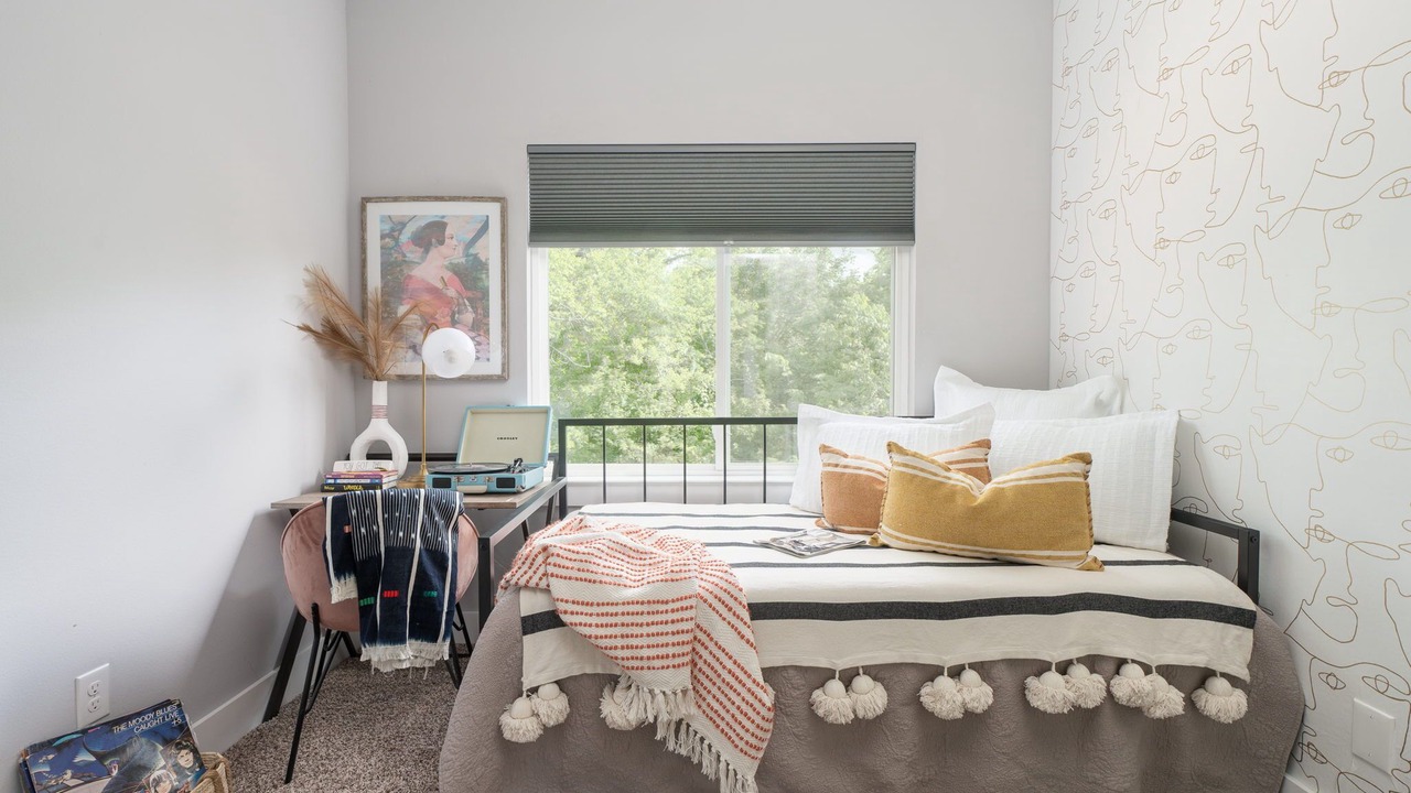 Photo of Bedroom in Downtown