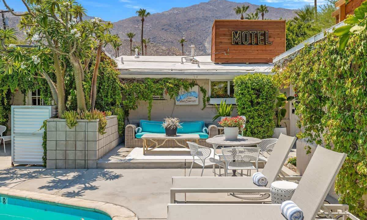 Photo of Outdoor in Tahquitz River Estates