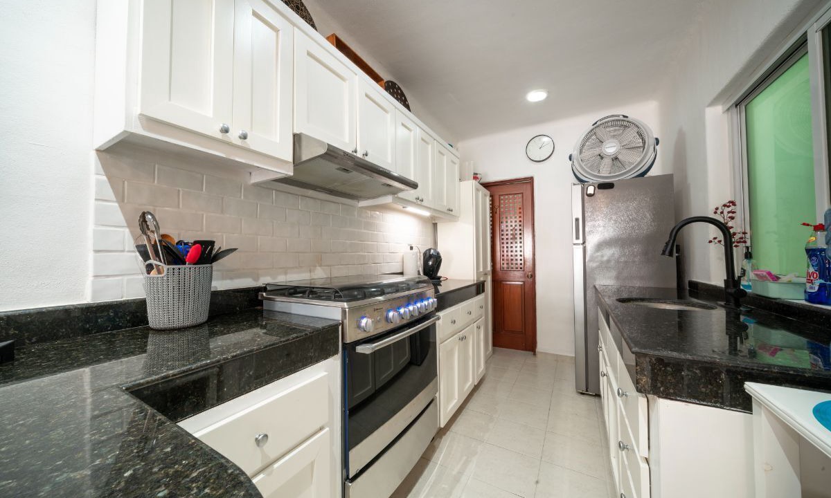 Photo of Kitchen in 12th Street