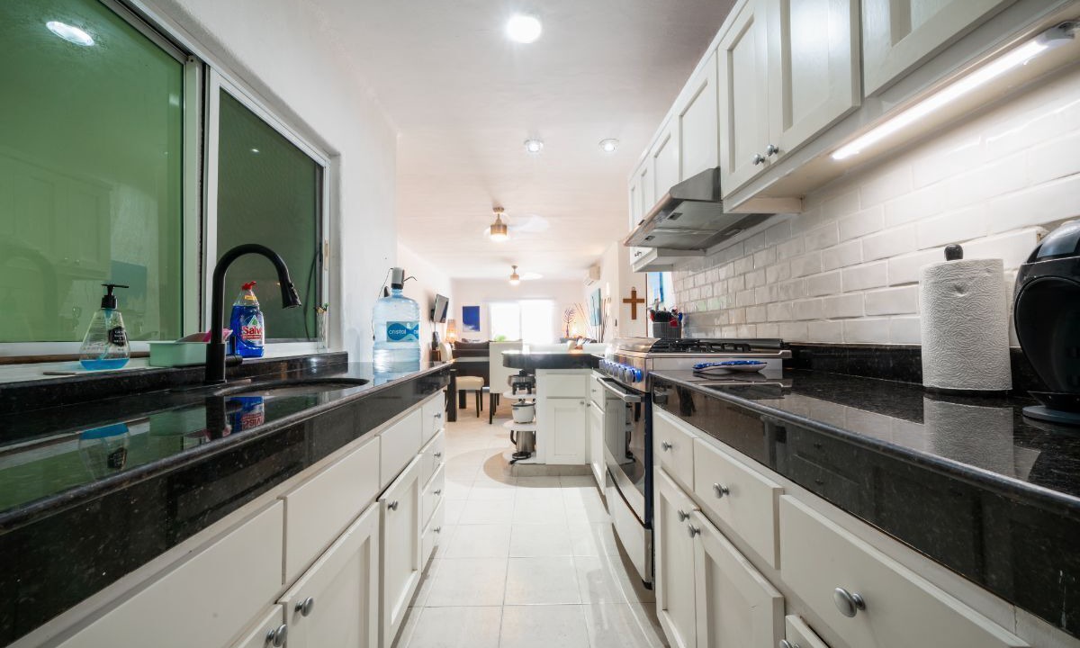 Photo of Kitchen in 12th Street