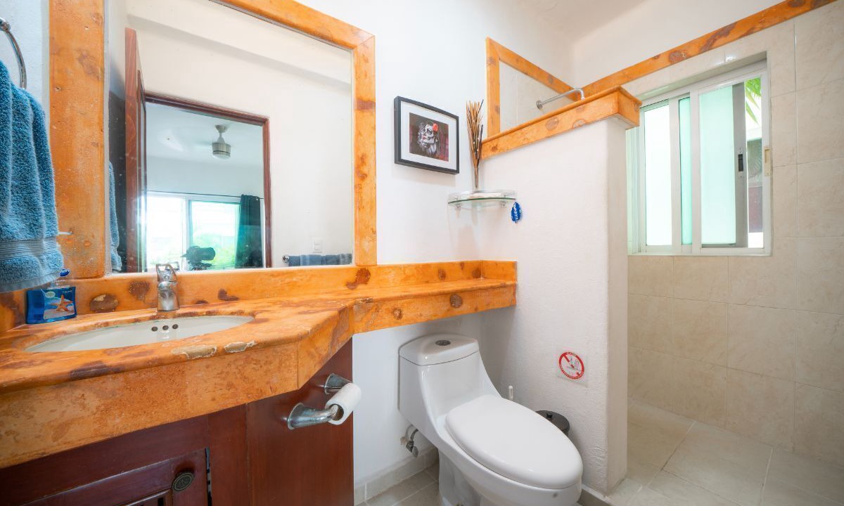 Photo of Bathroom in 12th Street