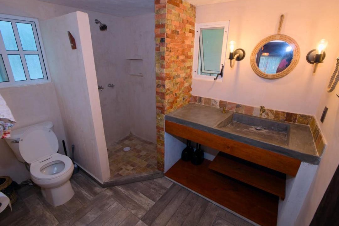 Photo of Bathroom in Leona Vicario