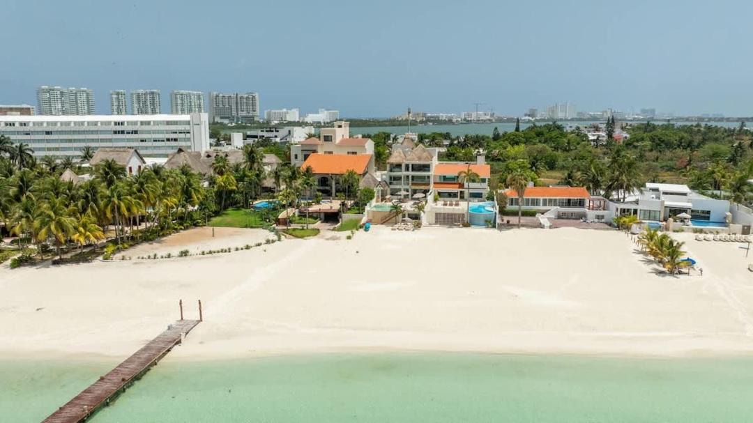 Photo of Others in Punta Cancun
