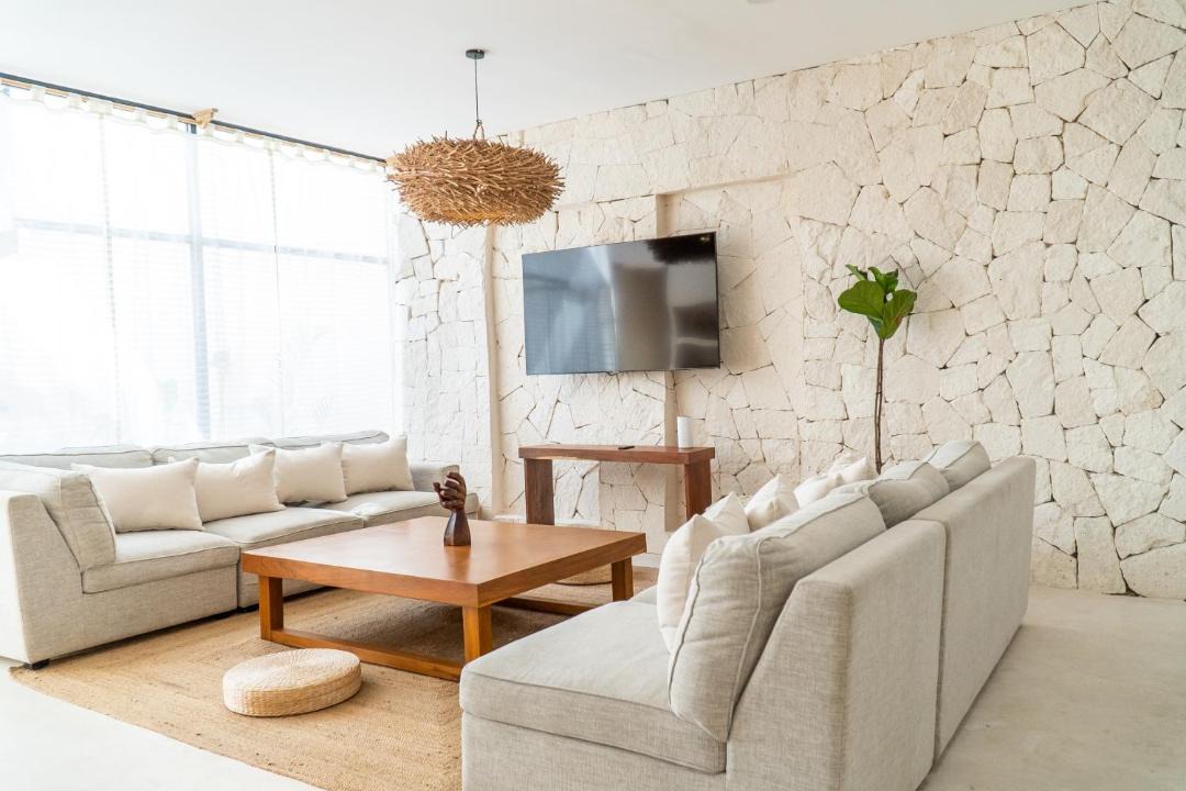Photo of Livingroom in Salinas