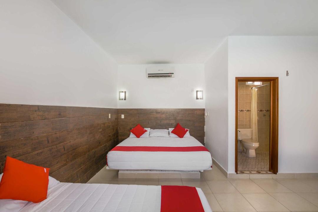 Photo of Bedroom in Francisco Uh May
