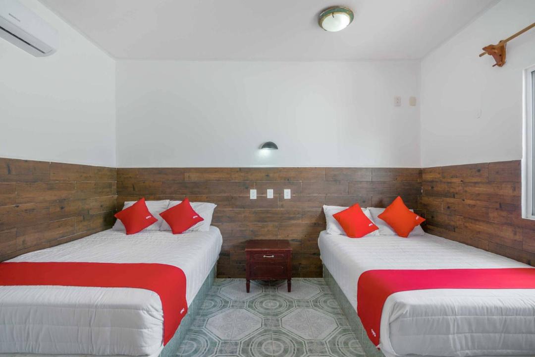 Photo of Bedroom in Francisco Uh May