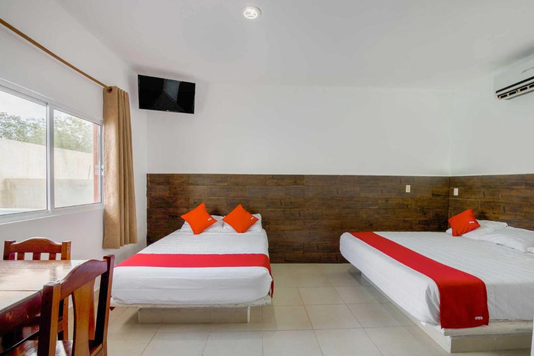 Photo of Bedroom in Francisco Uh May