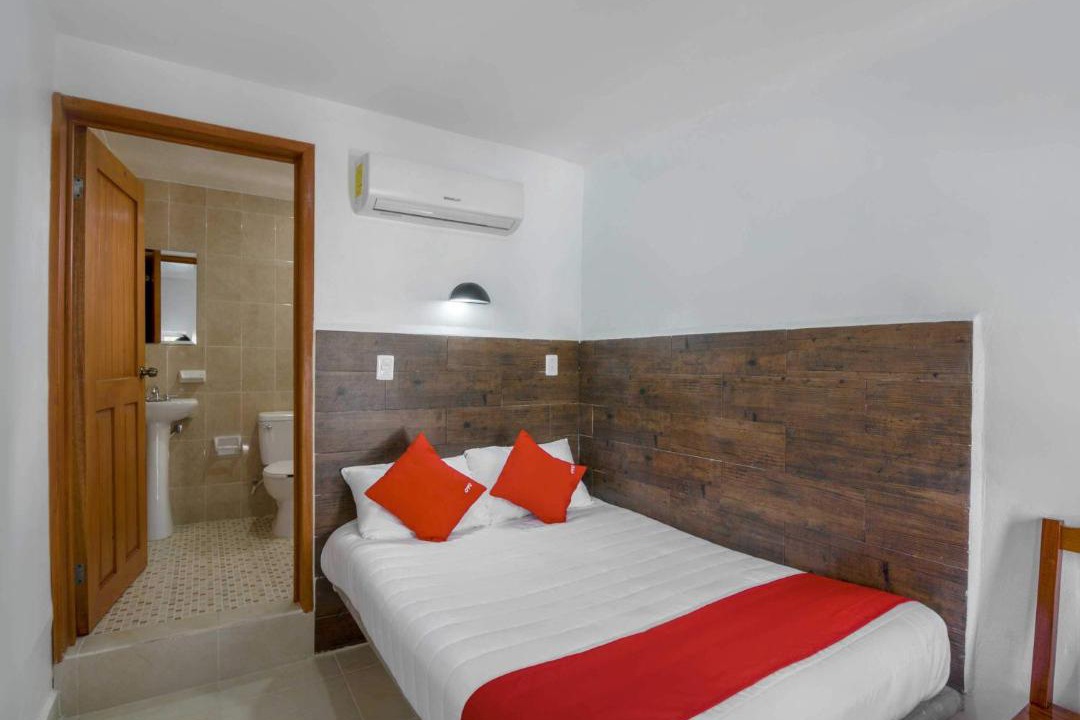 Photo of Bedroom in Francisco Uh May