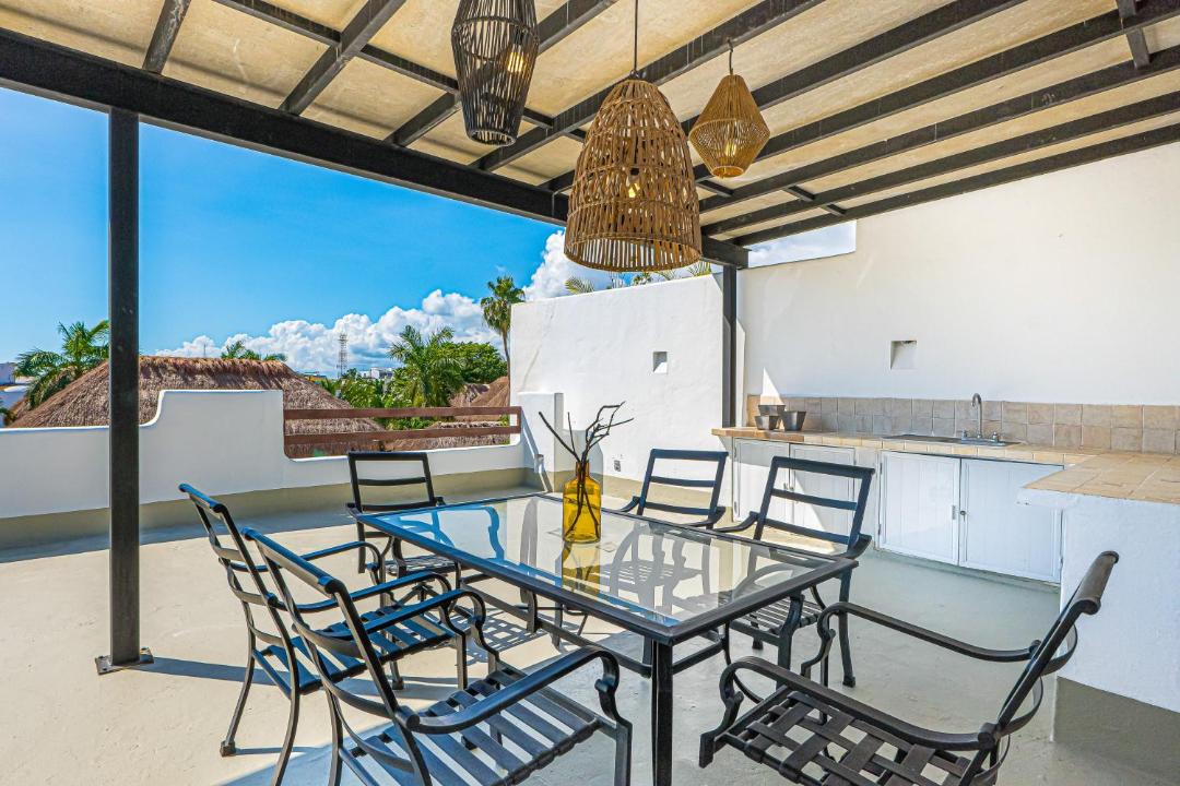Photo of Patio Balcony in 12th Street