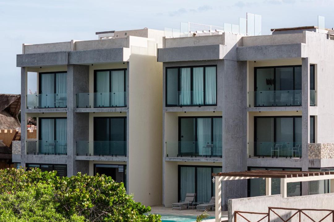 Photo of Buildings in Colonia Meteorologico
