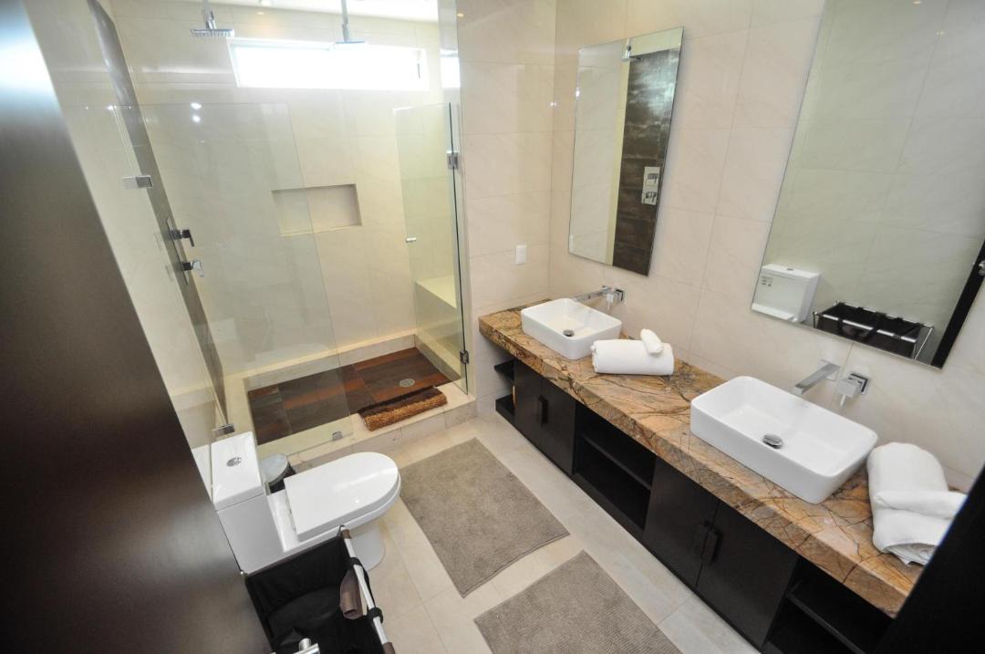 Photo of Bathroom in 12th Street