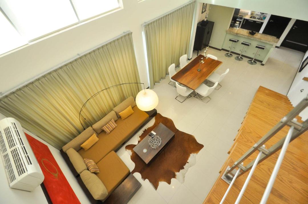 Photo of Livingroom in 12th Street