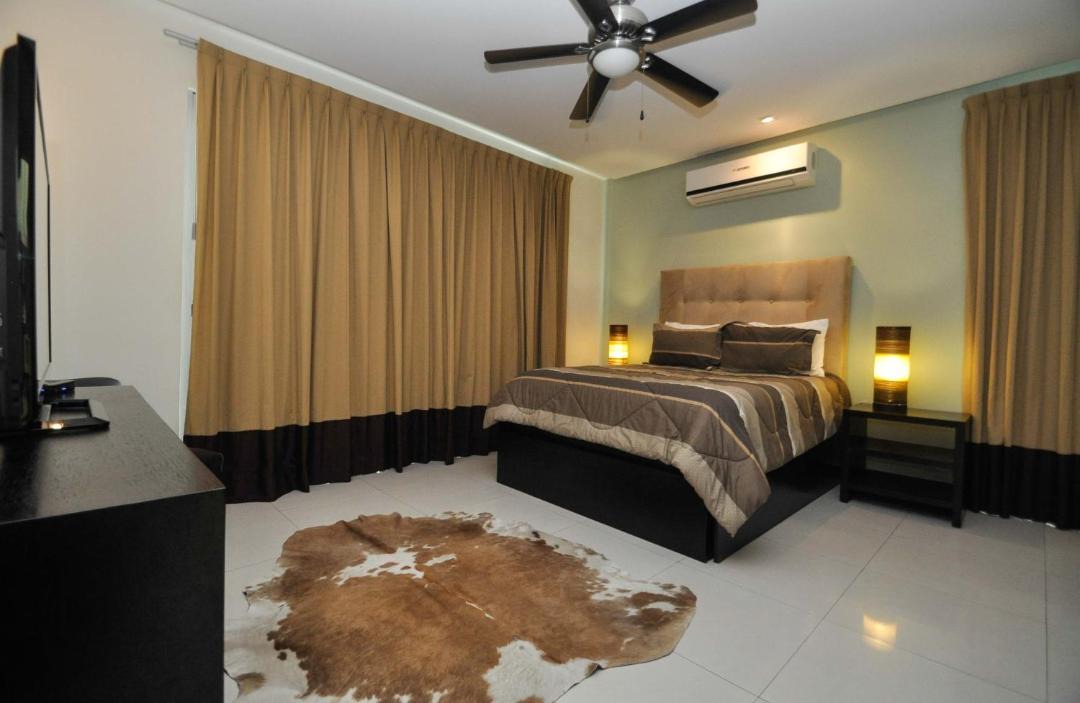 Photo of Bedroom in 12th Street
