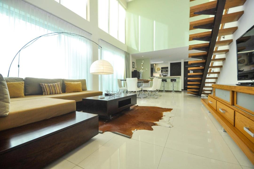 Photo of Livingroom in 12th Street