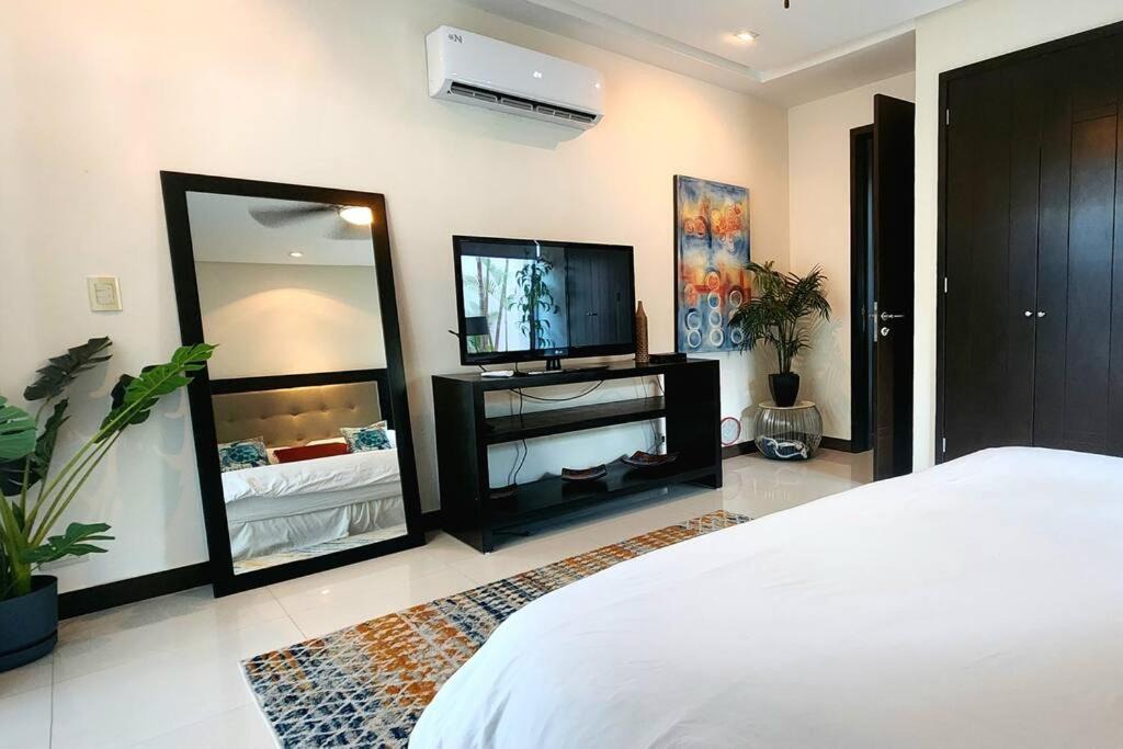 Photo of Bedroom in 12th Street