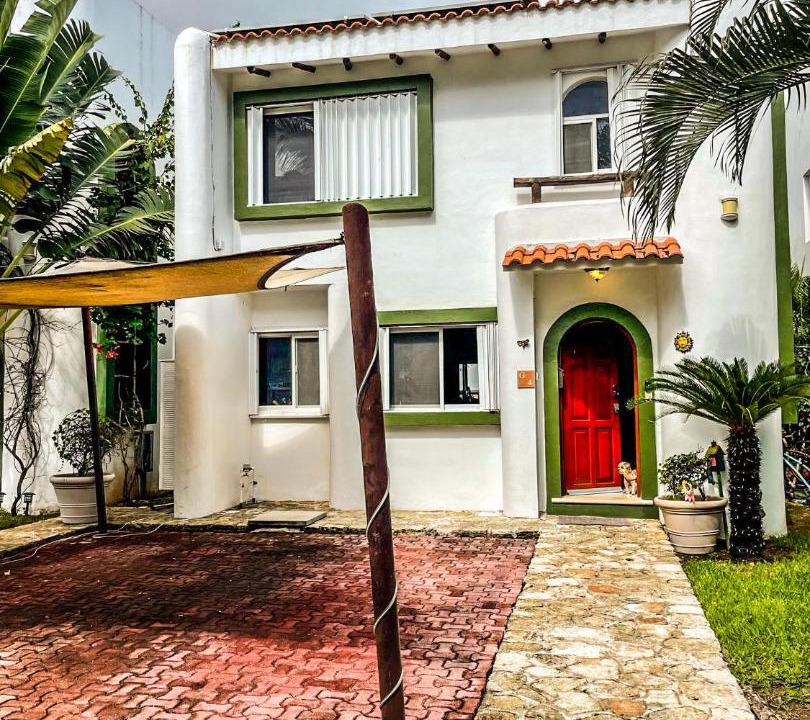 Photo of Buildings in Playacar
