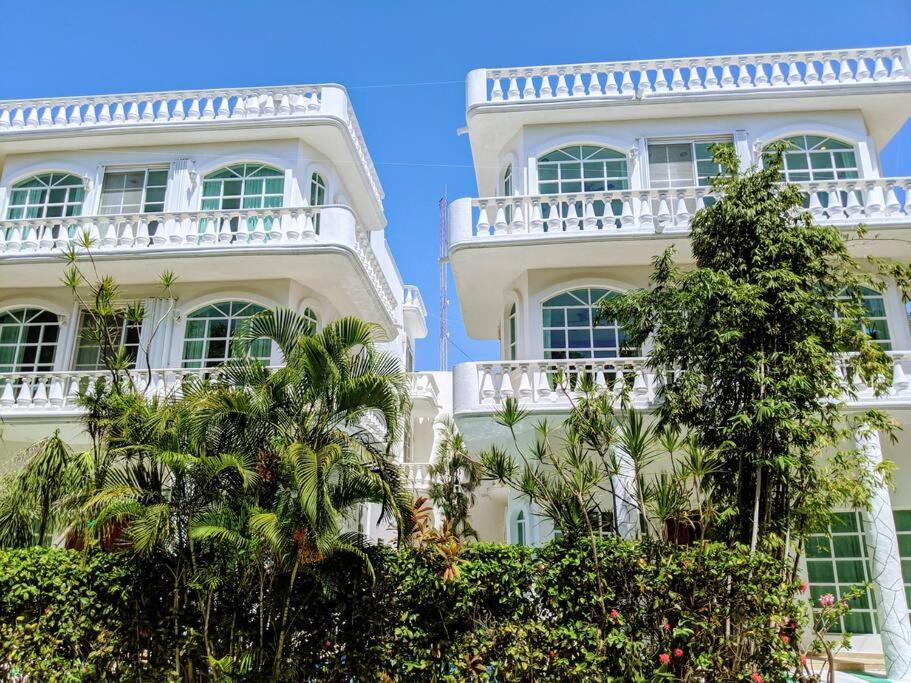 Photo of Buildings in Playacar Fase I