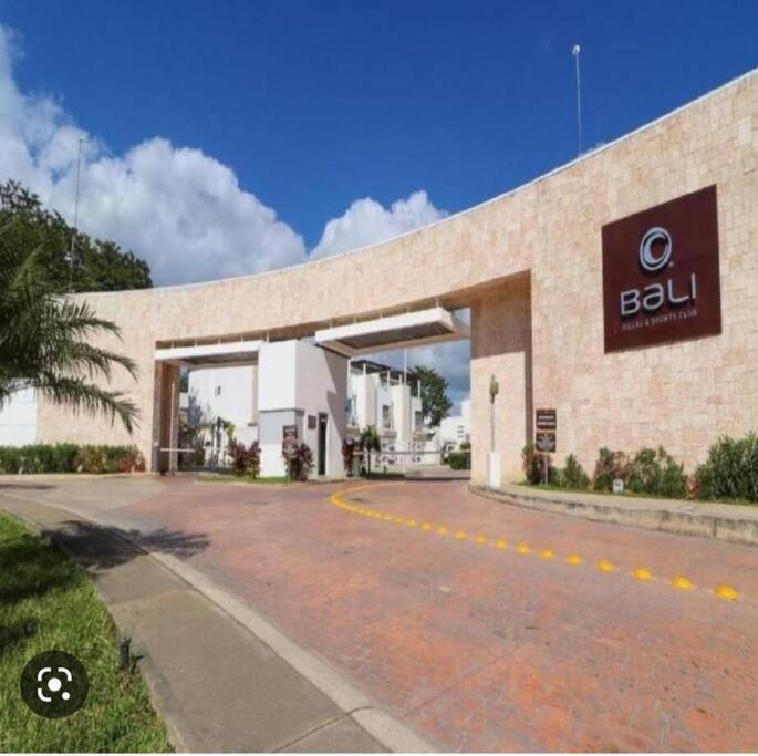 Photo of Buildings in Playa del Carmen