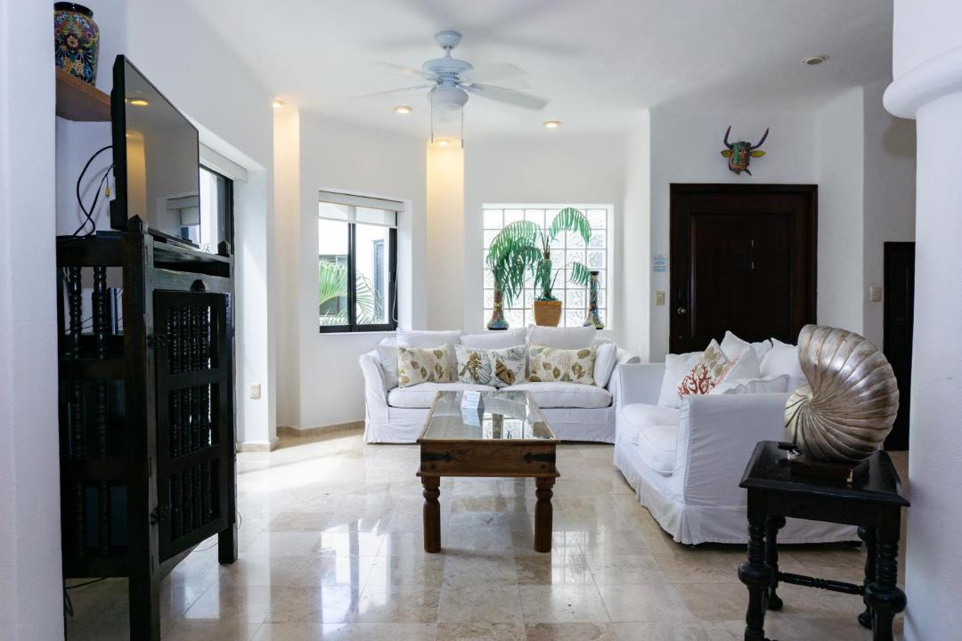 Photo of Livingroom in Downtown