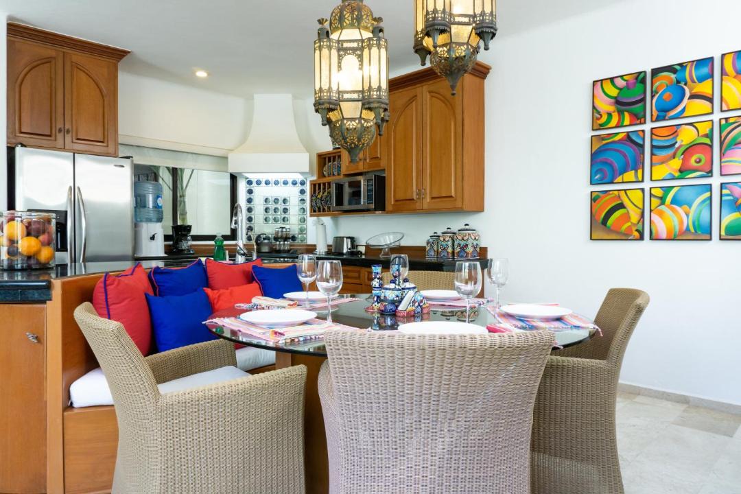 Photo of Livingroom in Downtown