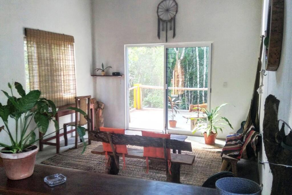 Photo of Livingroom in Francisco Uh May