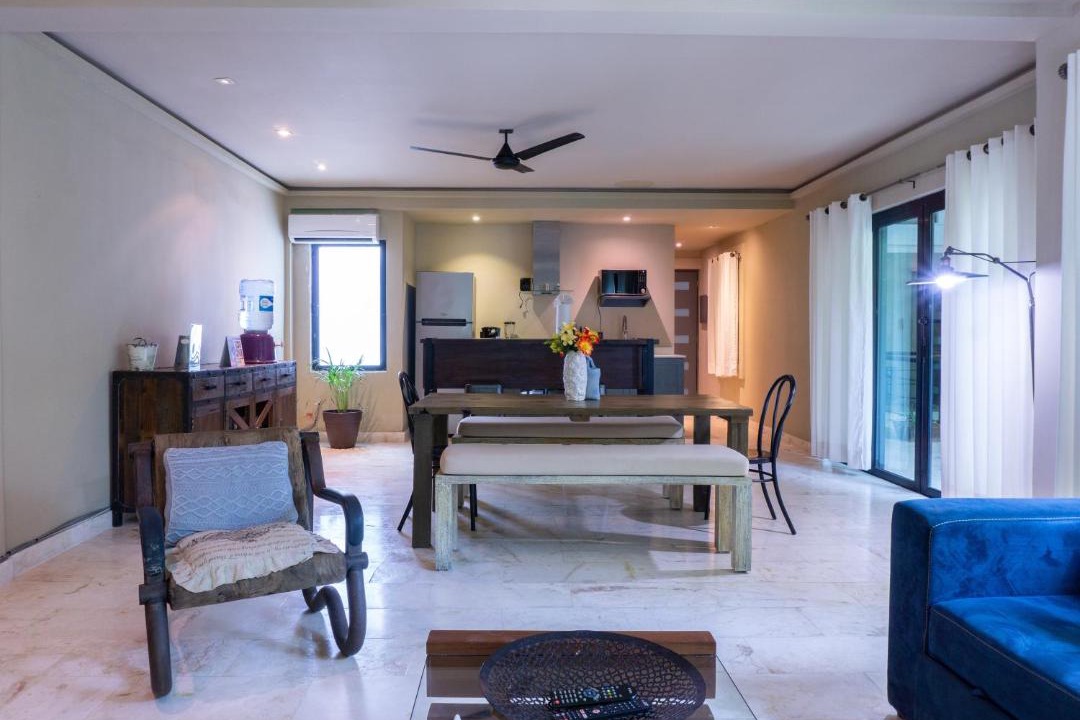 Photo of Livingroom in Downtown