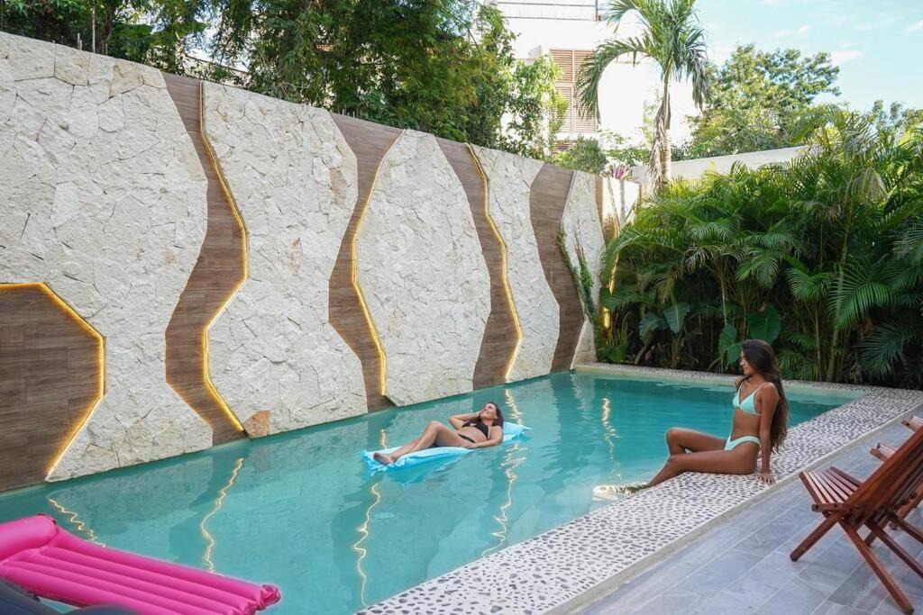 Photo of Human In Picture in Tulum