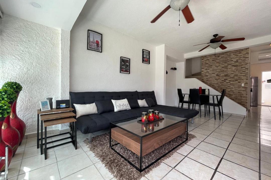 Photo of Livingroom in S.M. 57