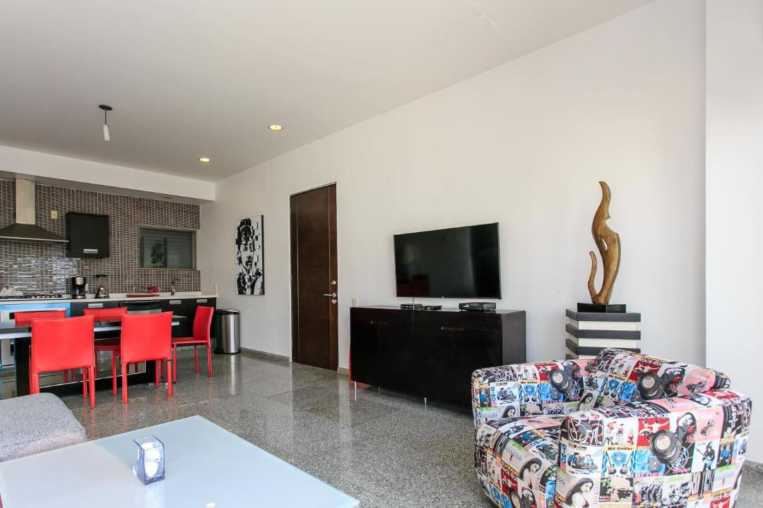 Photo of Livingroom in Downtown