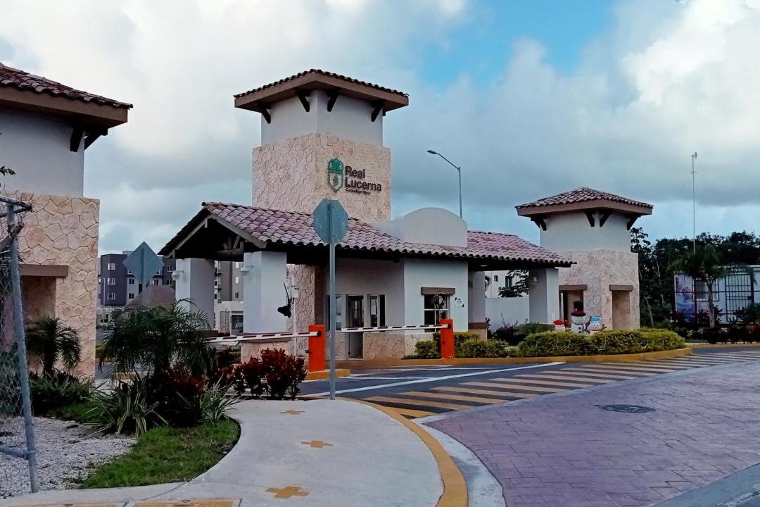 Photo of Buildings in Puerto Juarez
